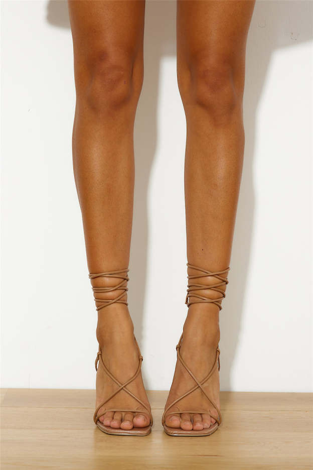 BILLINI Evona Heels Toffee Scale