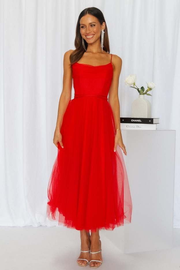 Signal My Way Tulle Midi Dress Red