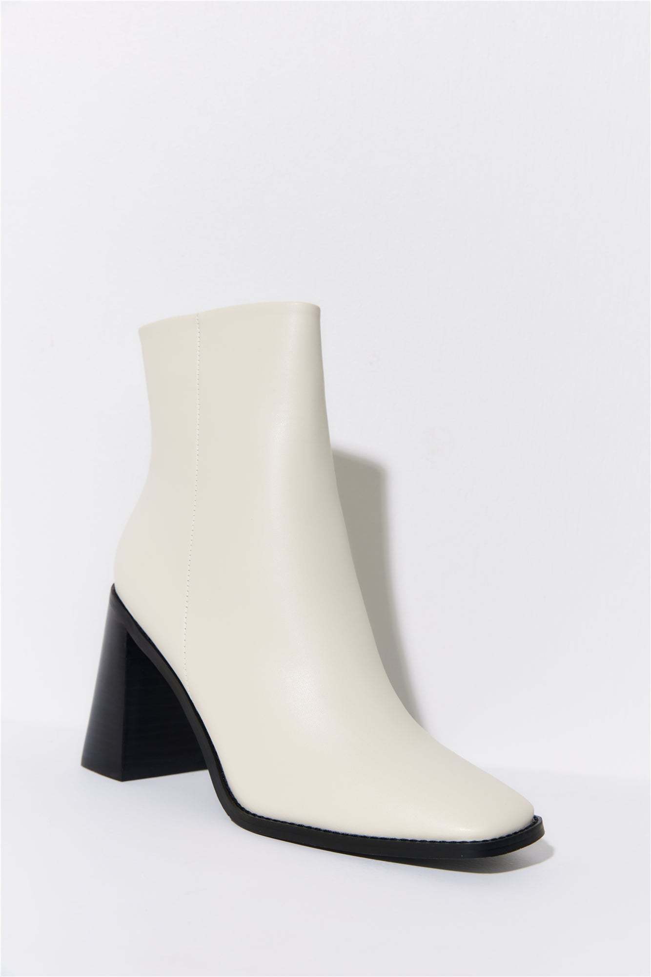 BILLINI Scorpio Boots Bone