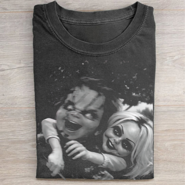  Horror Doll Couple Vintage Photo Style Vintage Washed Tee