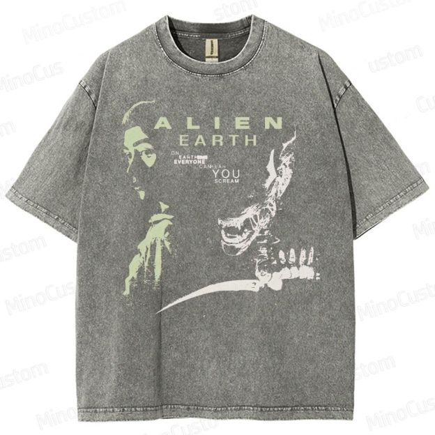  Alien Movie Retro  Washed T-Shirt
