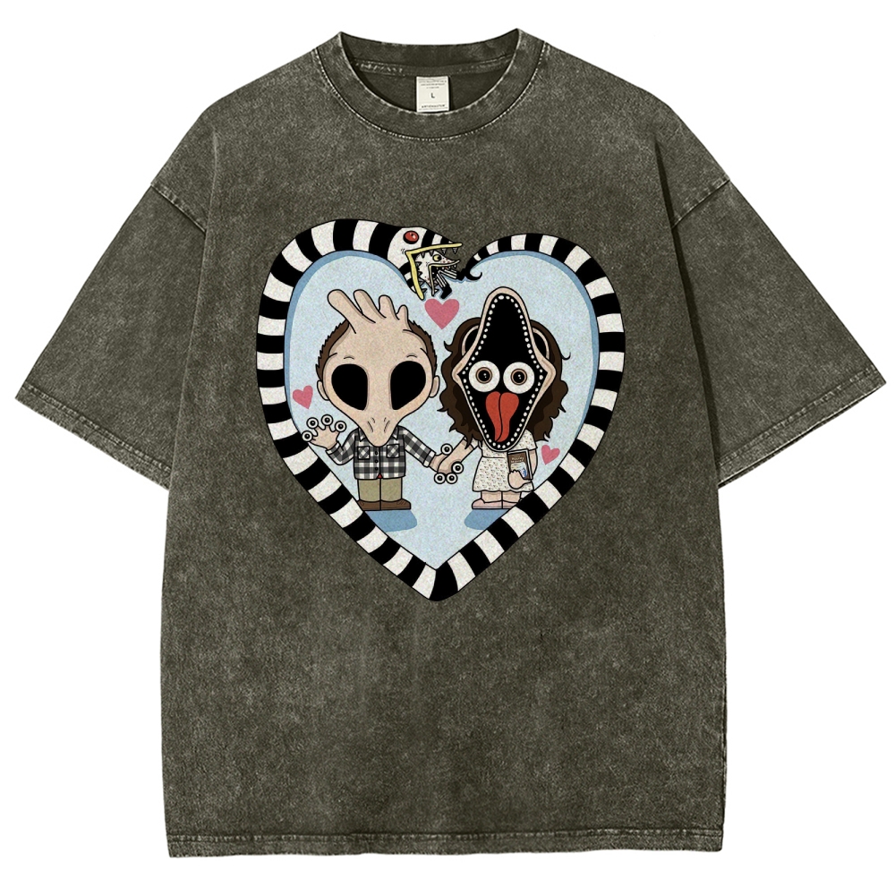 Zany Couple Heart Graphic Washed T-Shirt