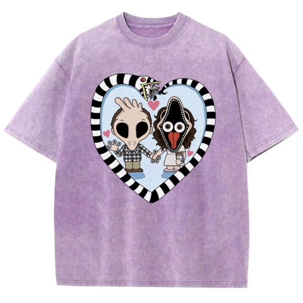 Zany Couple Heart Graphic Washed T-Shirt