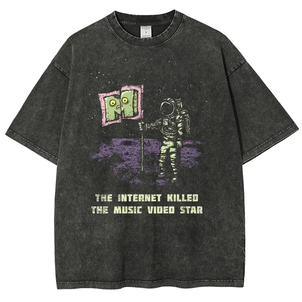 "New Horizons" Space Probe Retro Poster Washed T-Shirt 