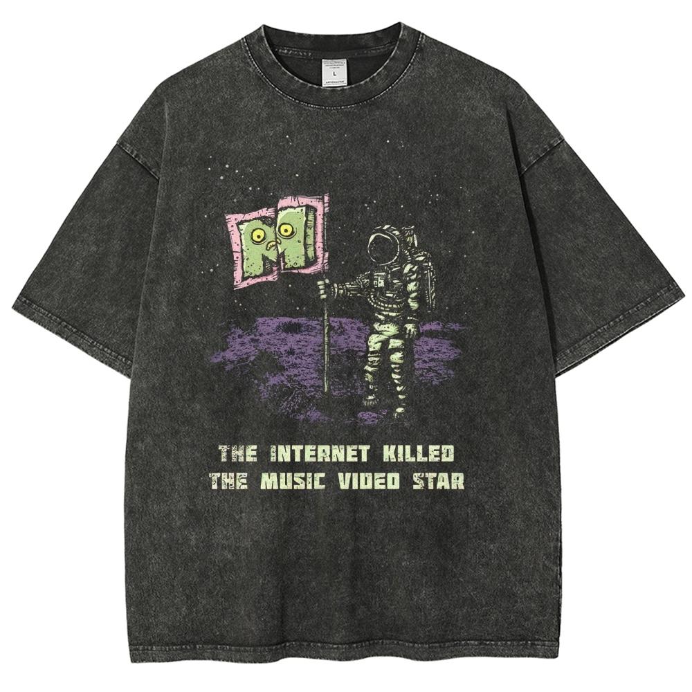 "New Horizons" Space Probe Retro Poster Washed T-Shirt