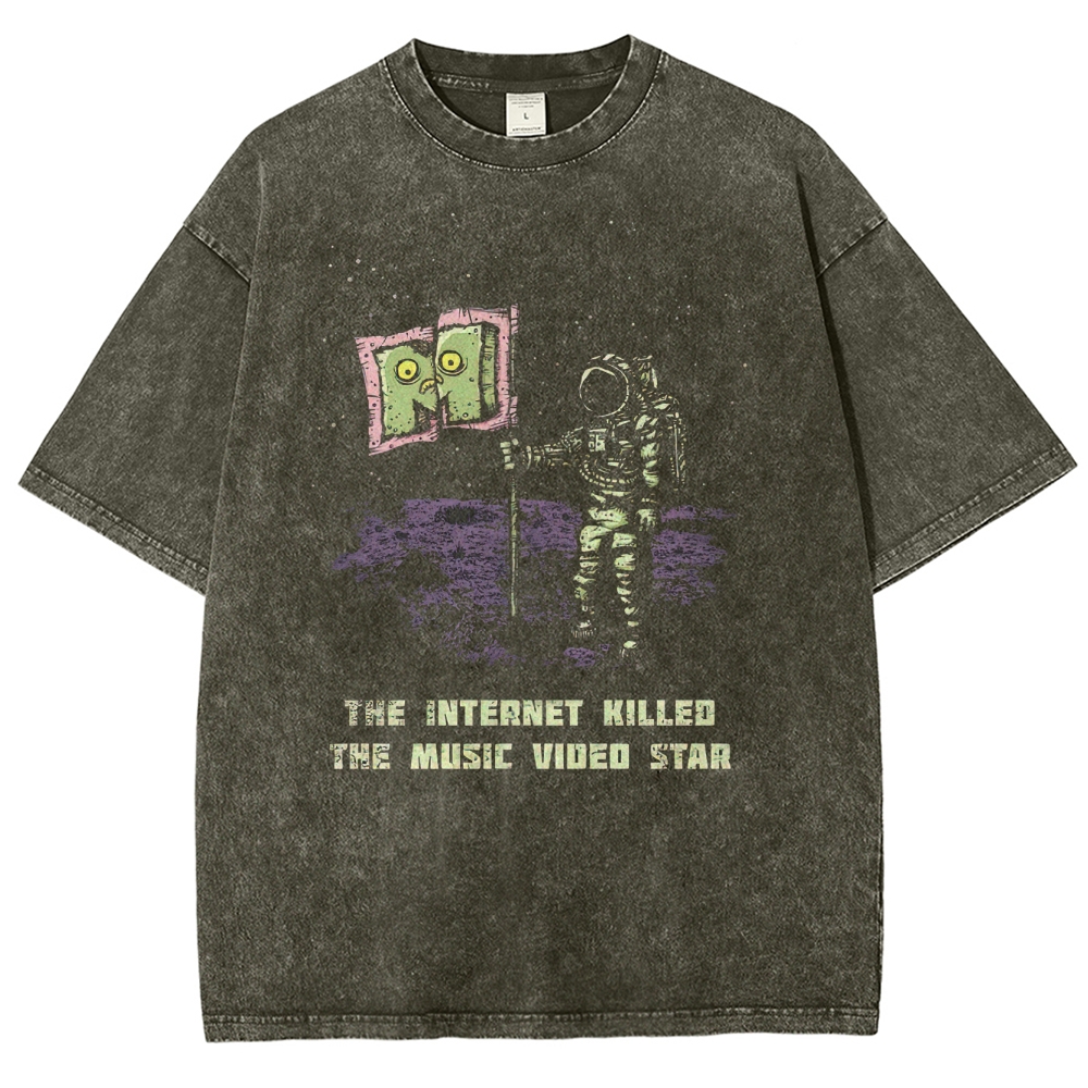 "New Horizons" Space Probe Retro Poster Washed T-Shirt 