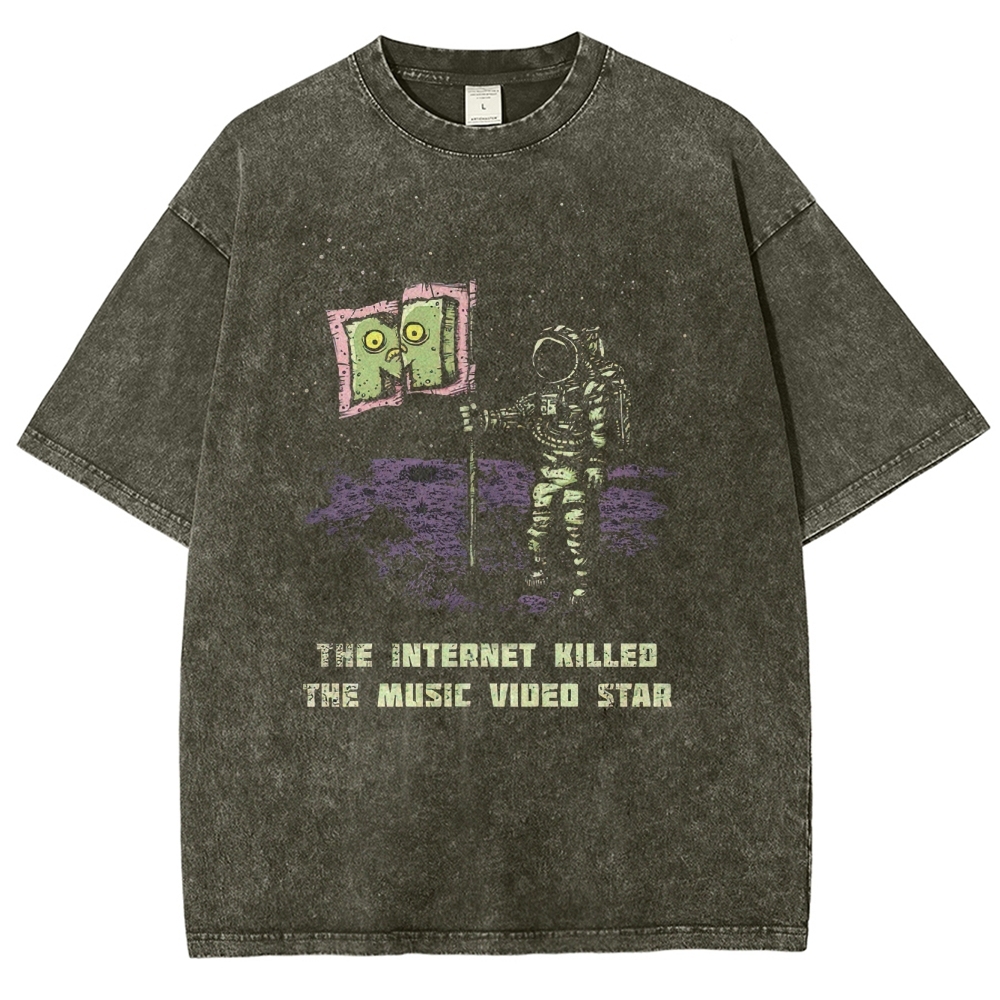"New Horizons" Space Probe Retro Poster Washed T-Shirt 