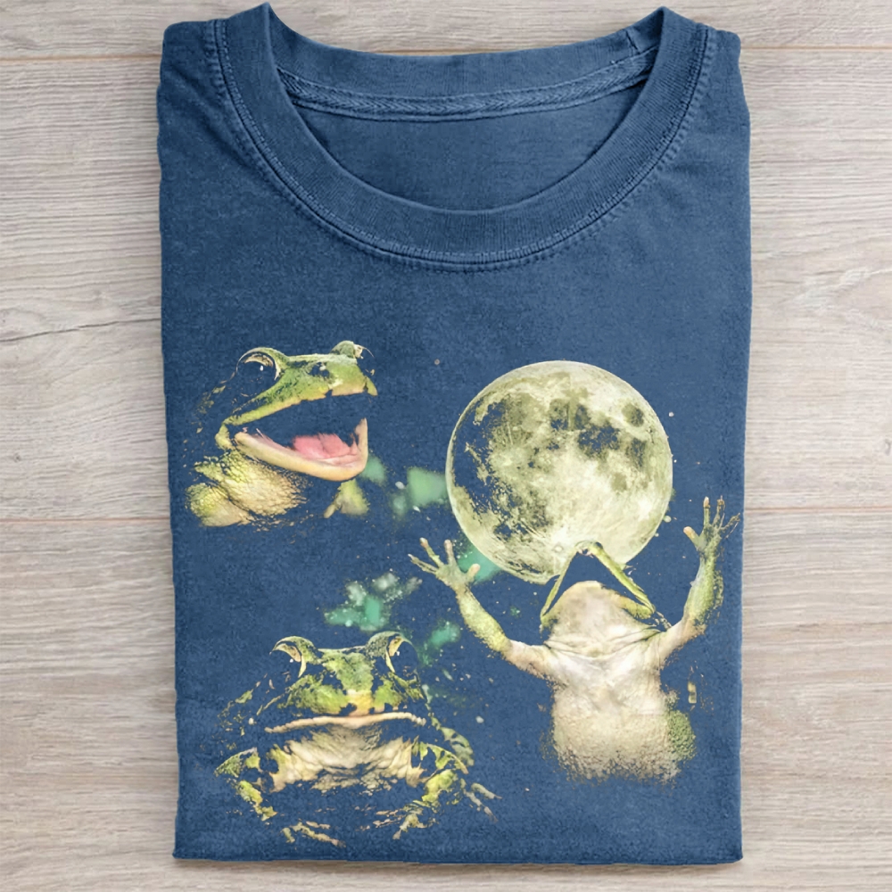 Three Frogs and Moon Graphic Washed Tee