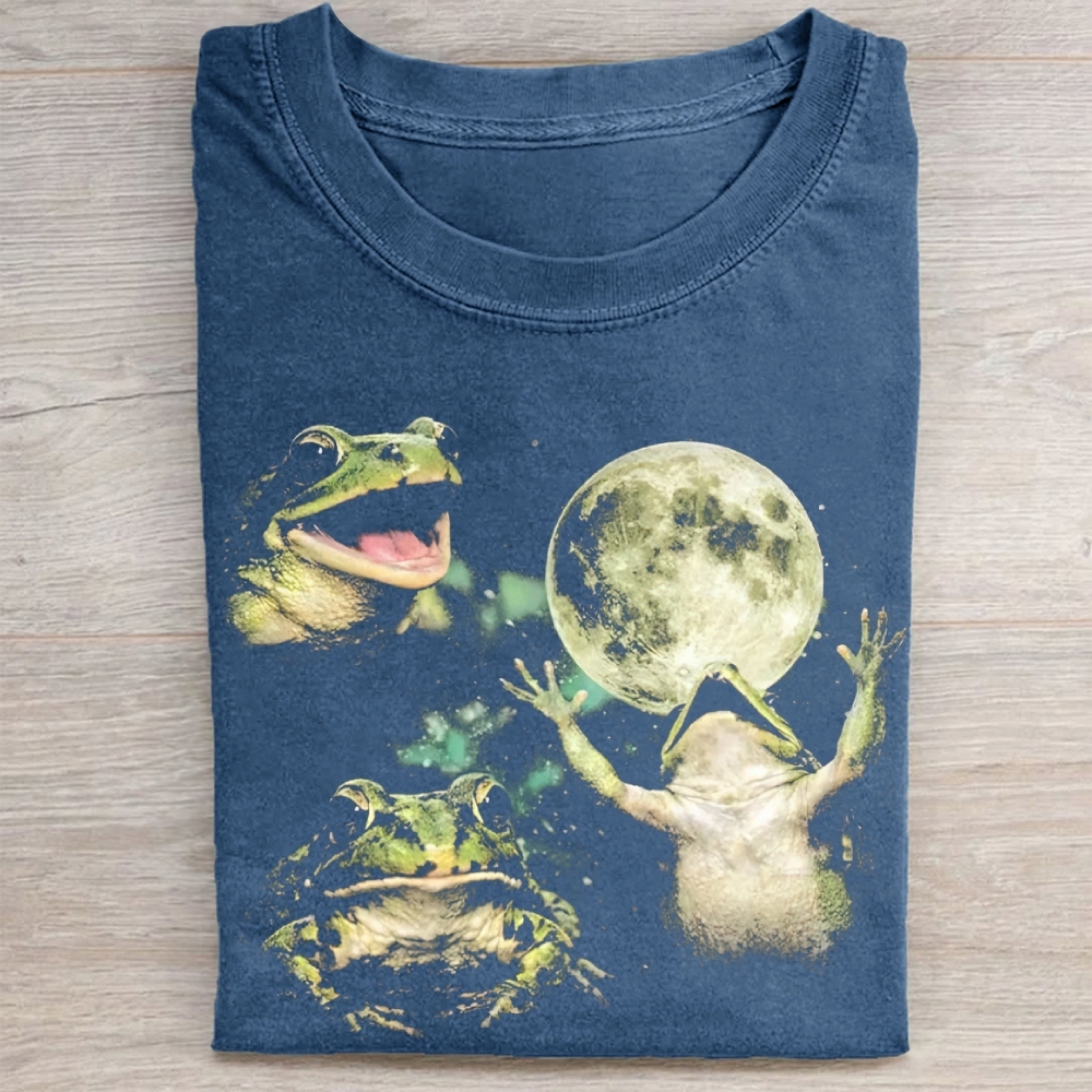Three Frogs and Moon Graphic Washed Tee