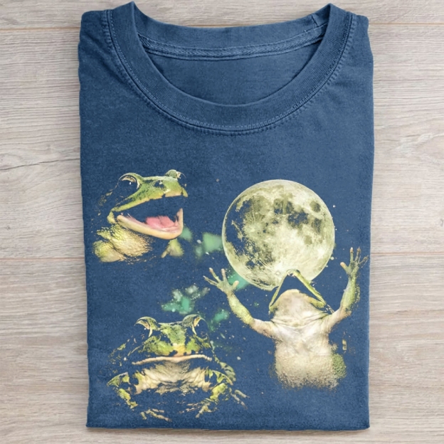 Three Frogs and Moon Graphic Washed Tee