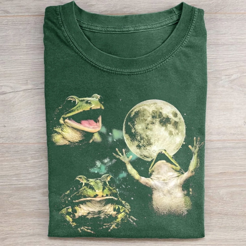 Three Frogs and Moon Graphic Washed Tee