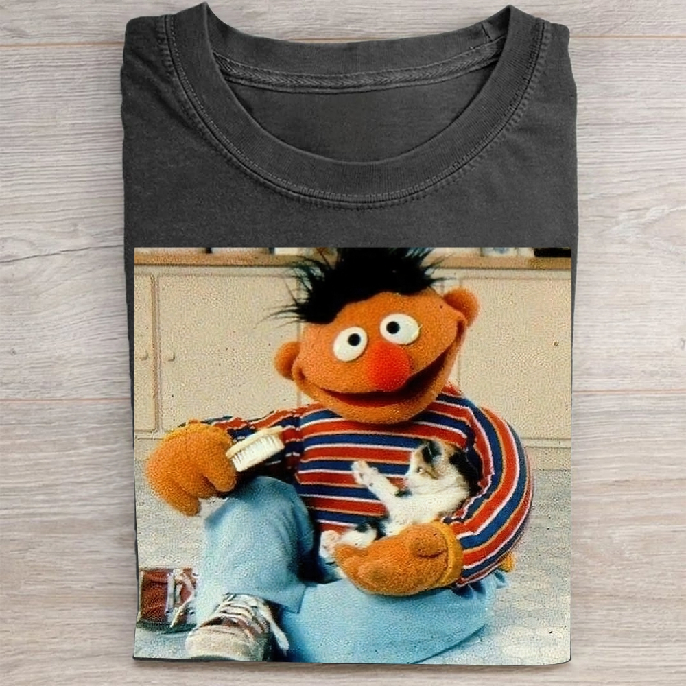 "Ernie & Kitten" Sesame Street Vintage Washed Tee