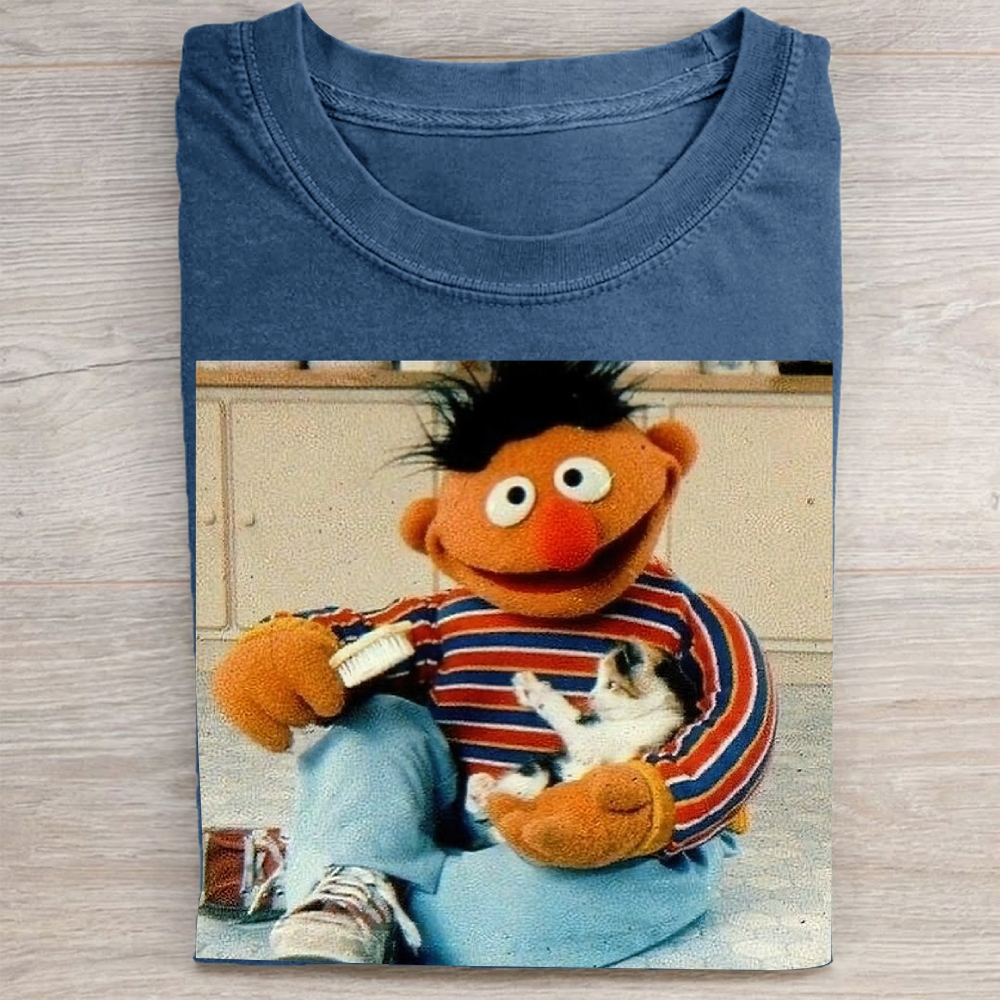 "Ernie & Kitten" Sesame Street Vintage Washed Tee
