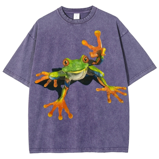 "Vibrant Tree Frog" Realistic Wildlife Washed T-Shirt