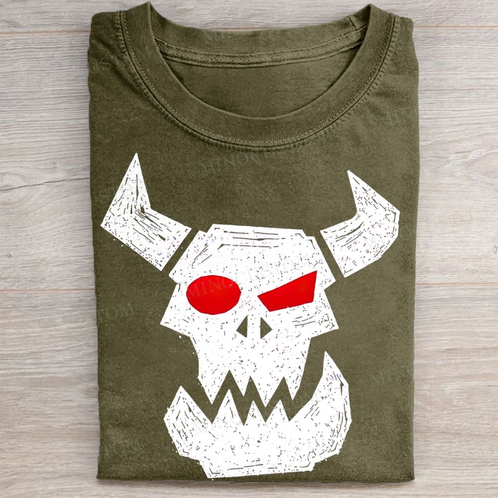  Distressed Horned Demon Skull Vintage Vintage Washed Tee