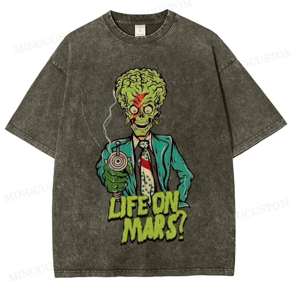  "Life On Mars?" Retro Alien Zombie Washed T-Shirt