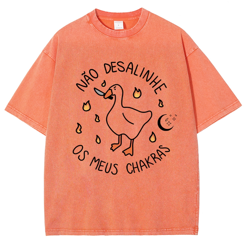 Cartoon Duck With Knife Fire Moon Portuguese Text Graphic Washed T-Shirt