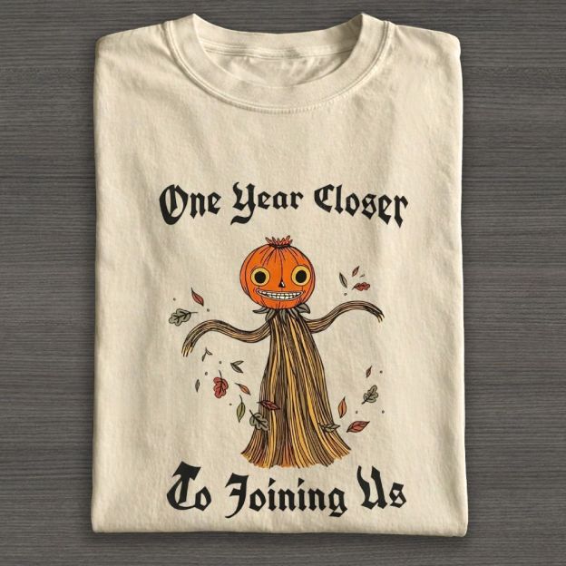 Vintage Halloween Pumpkin Scarecrow Graphic Cotton T-shirt