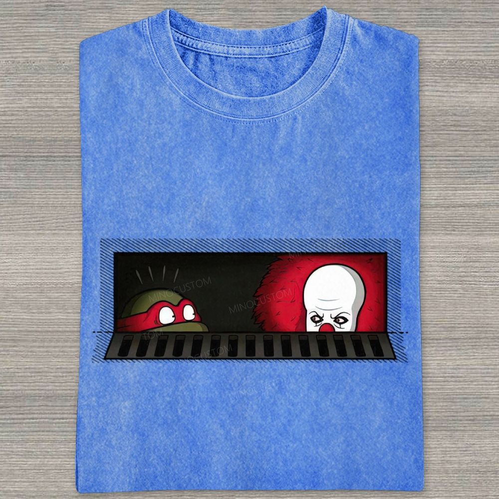 Dark Humor Comic Style Sewer Peeking Figure Graphic Washed T-shirt