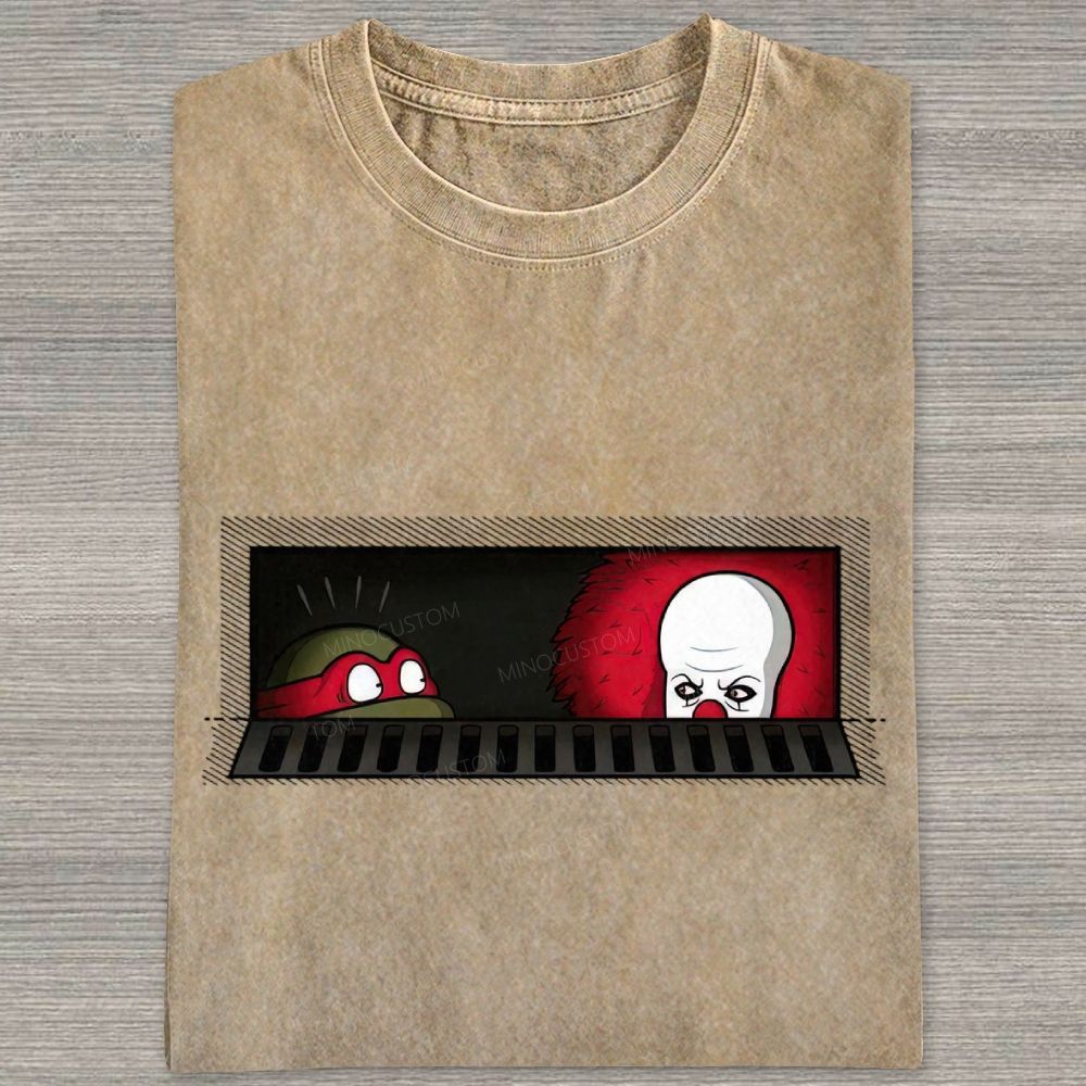 Dark Humor Comic Style Sewer Peeking Figure Graphic Washed T-shirt