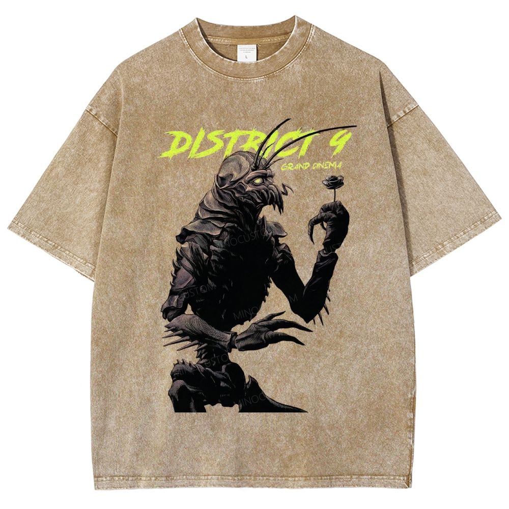 Dark Sci‑Fi Alien Monster Holding Flower Graphic Unisex Fit Washed T-Shirt