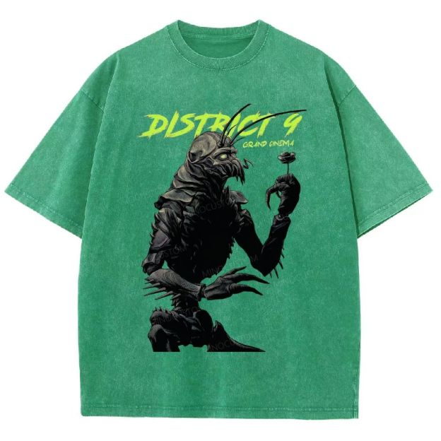 Dark Sci‑Fi Alien Monster Holding Flower Graphic Unisex Fit Washed T-Shirt