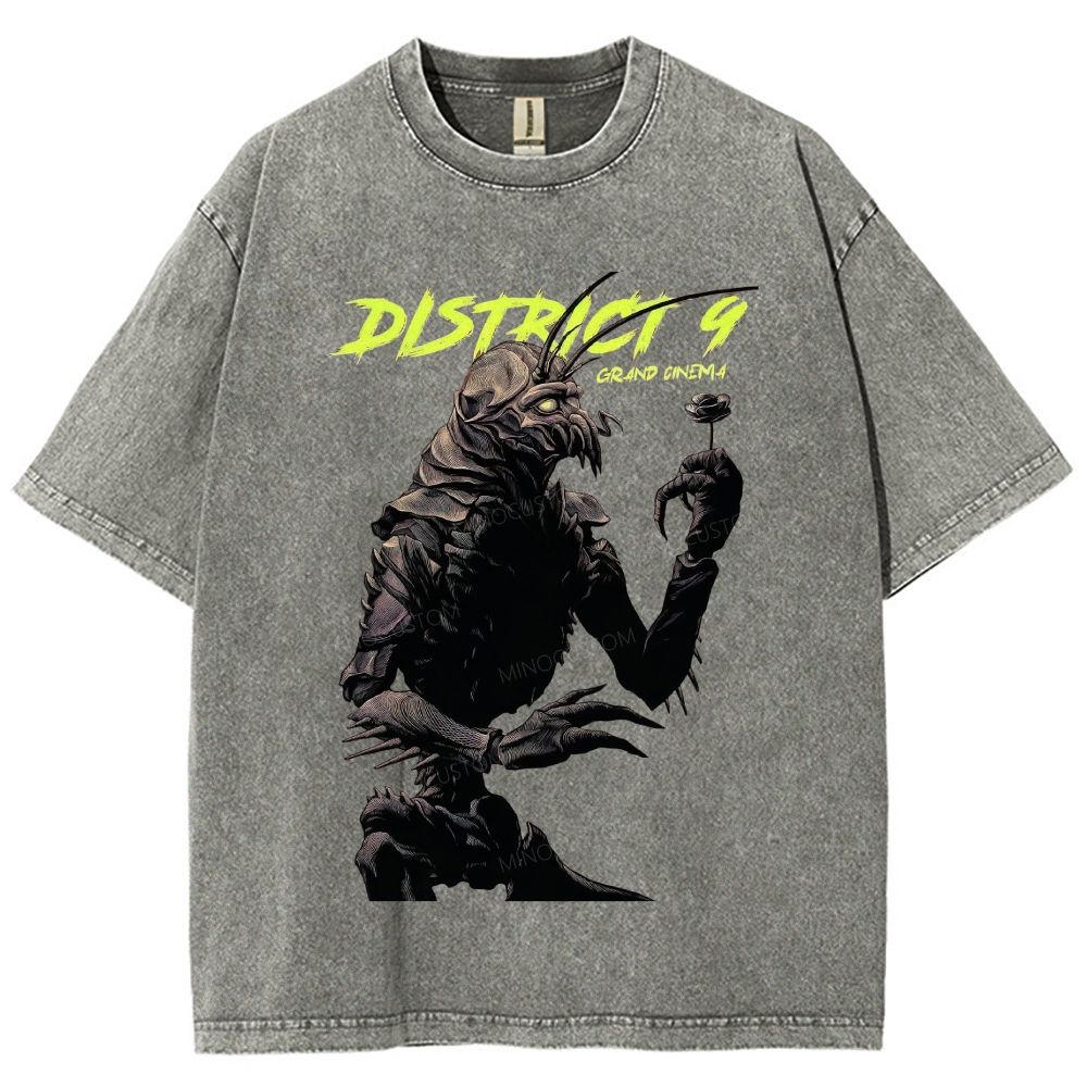 Dark Sci‑Fi Alien Monster Holding Flower Graphic Unisex Fit Washed T-Shirt