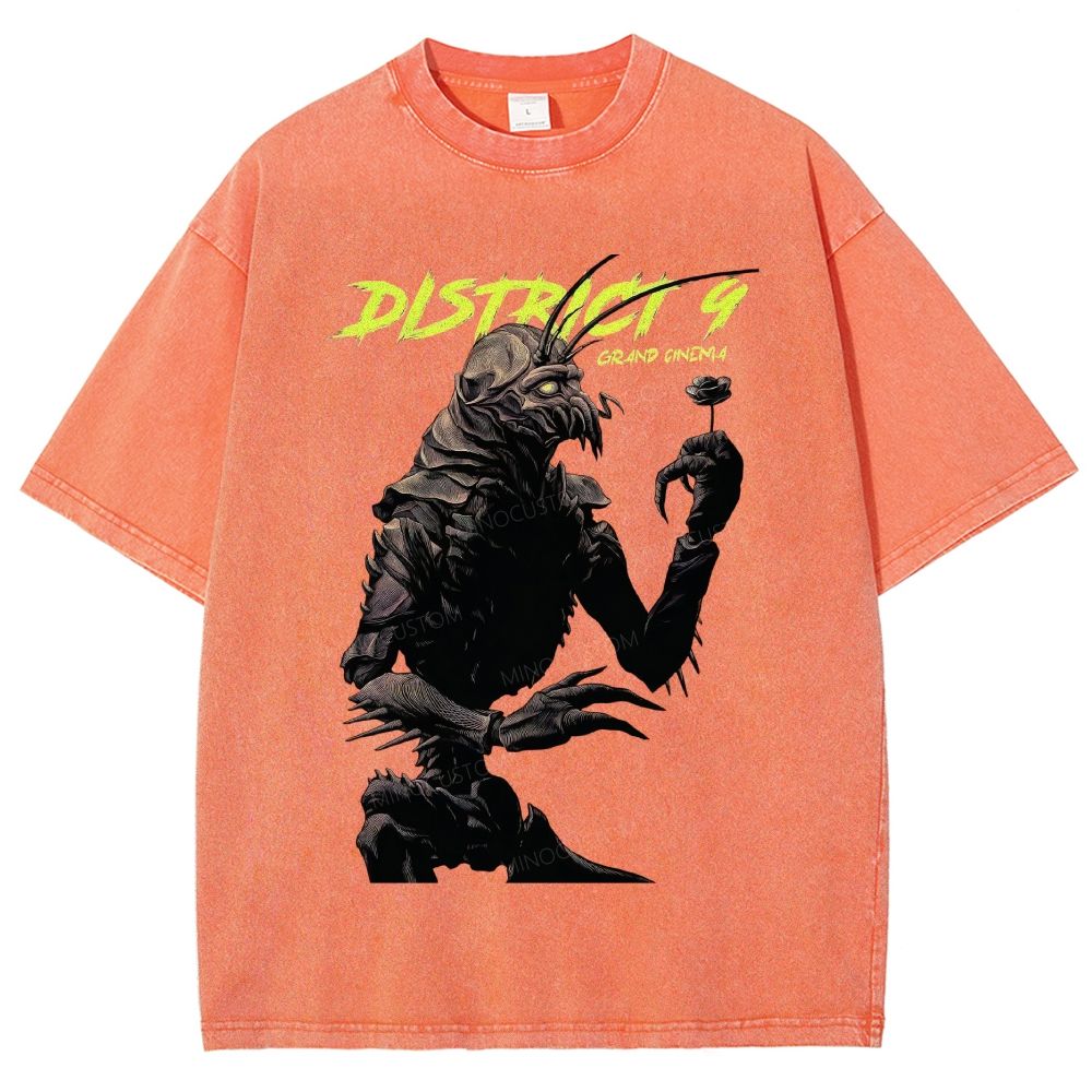 Dark Sci‑Fi Alien Monster Holding Flower Graphic Unisex Fit Washed T-Shirt