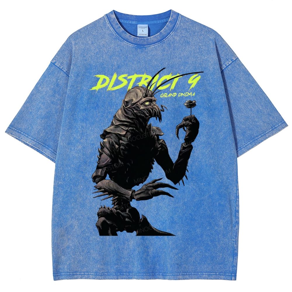 Dark Sci‑Fi Alien Monster Holding Flower Graphic Unisex Fit Washed T-Shirt