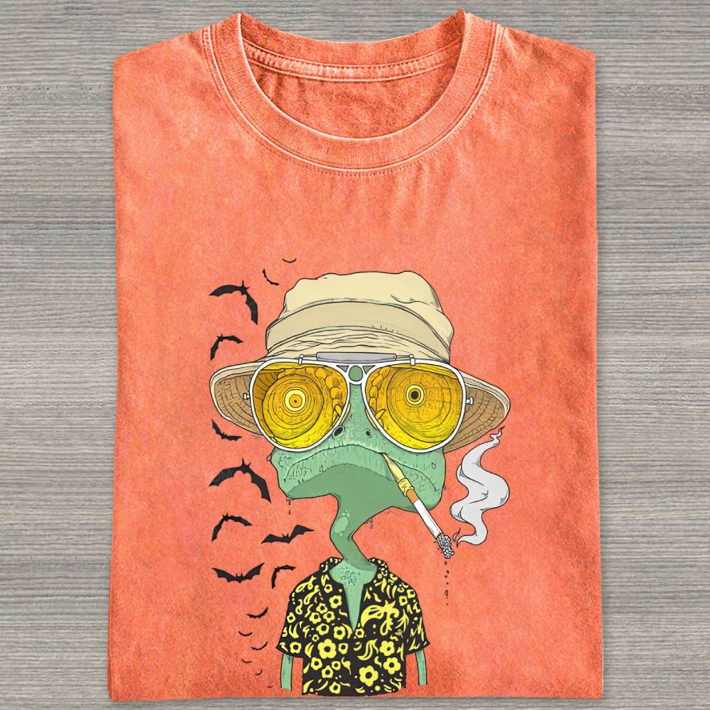Trippy Lizard Explorer With Sunglasses Bats Graphic Washed T-shirt