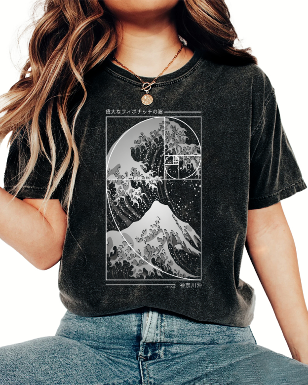 The Great Wave Of Fibonacci Spiral Geek Vintage Distressed T-shirt