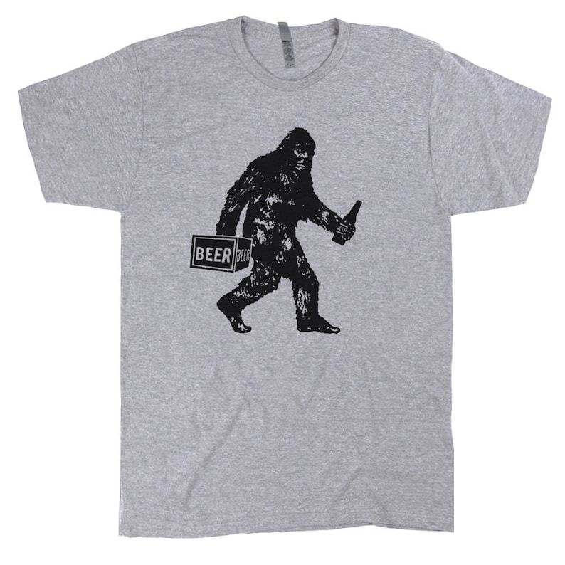 Bigfoot Drinking T-Shirt Vintage Alcohol Funny Men and Women