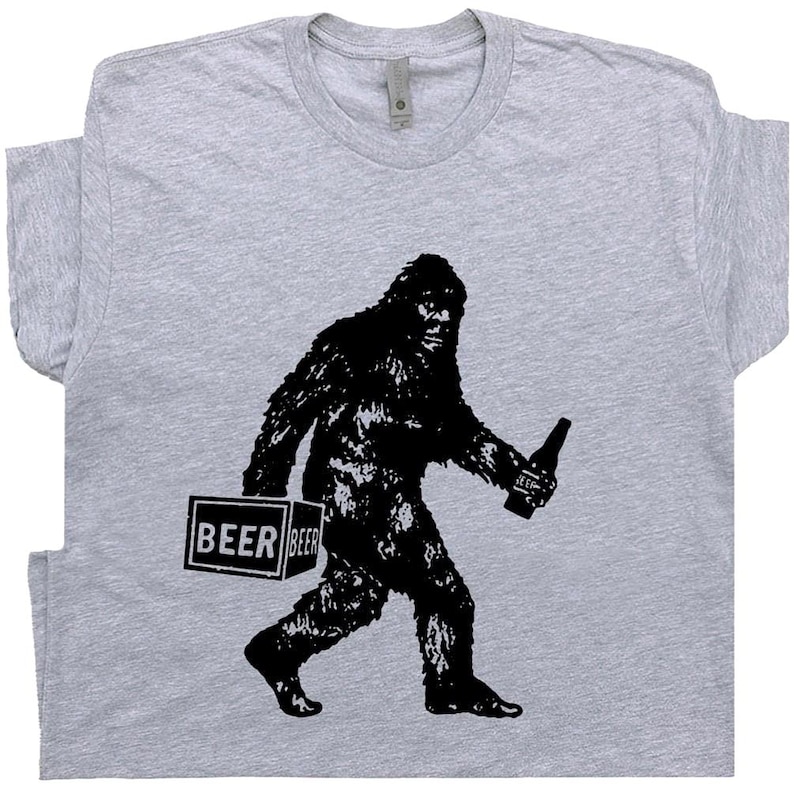 Bigfoot Drinking T-Shirt Vintage Alcohol Funny Men and Women