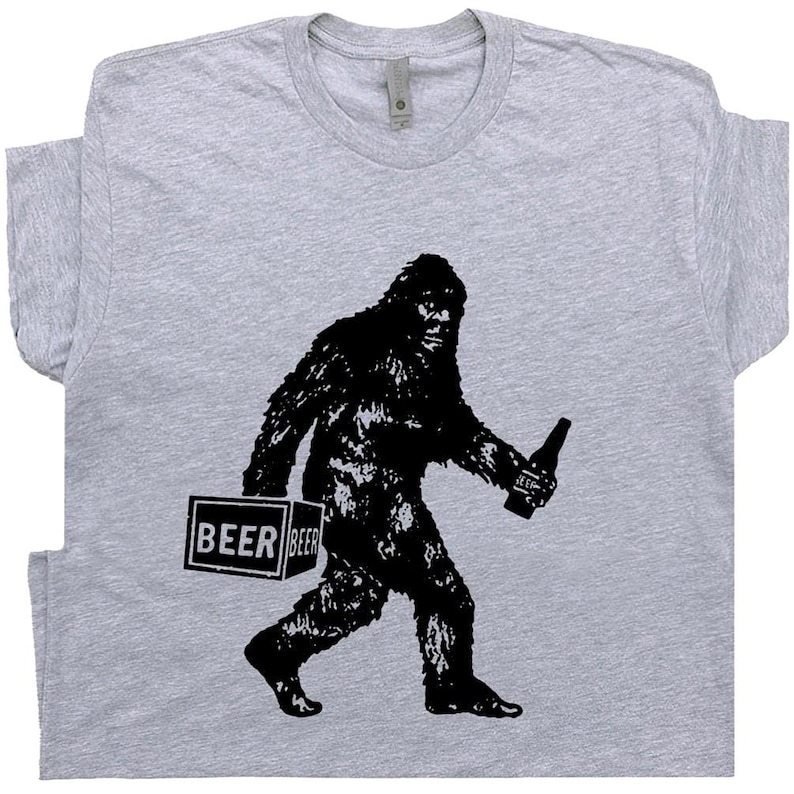Bigfoot Drinking T-Shirt Vintage Alcohol Funny Men and Women