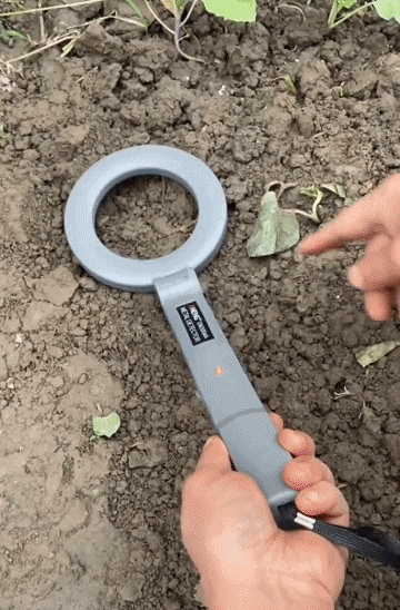 手持式高灵敏金属探测仪_18.gif