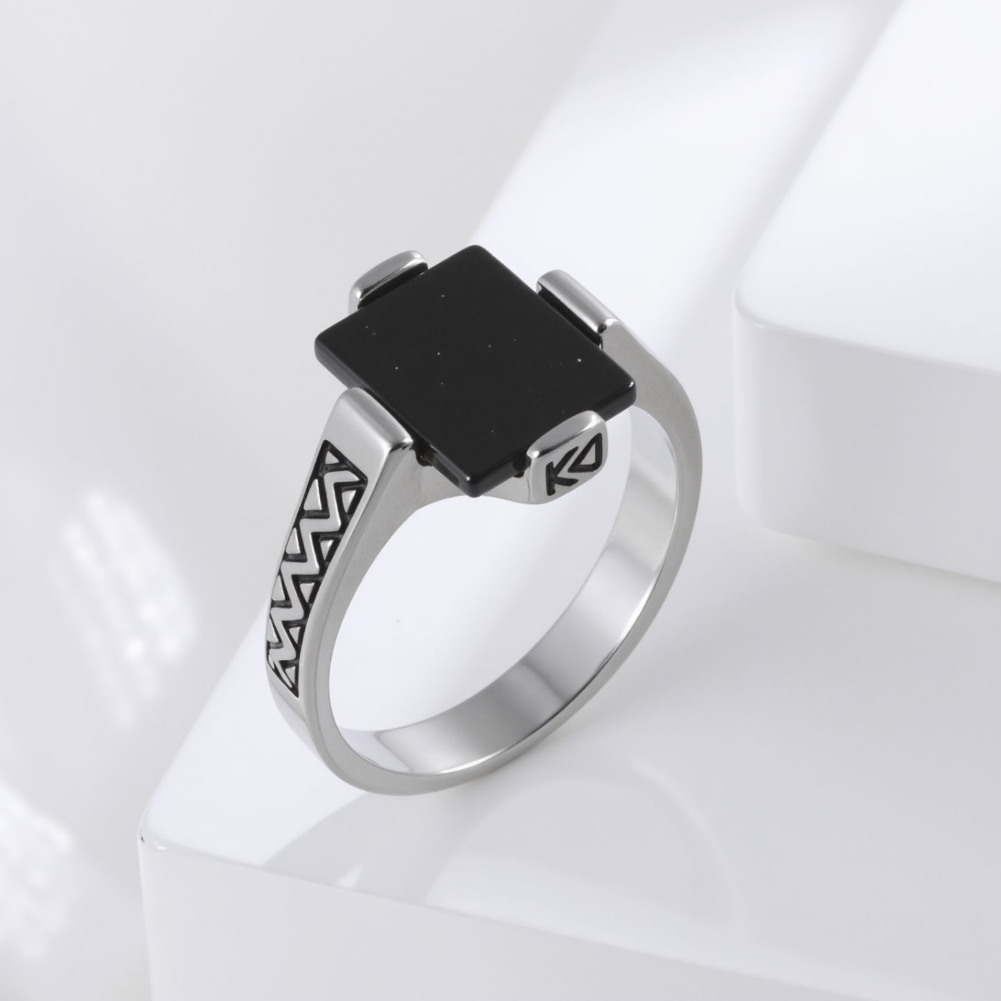 【单款】Square Stainless Steel Ring with Black Stone Classic Fashion for Men | K002743-JinBaoJewerly