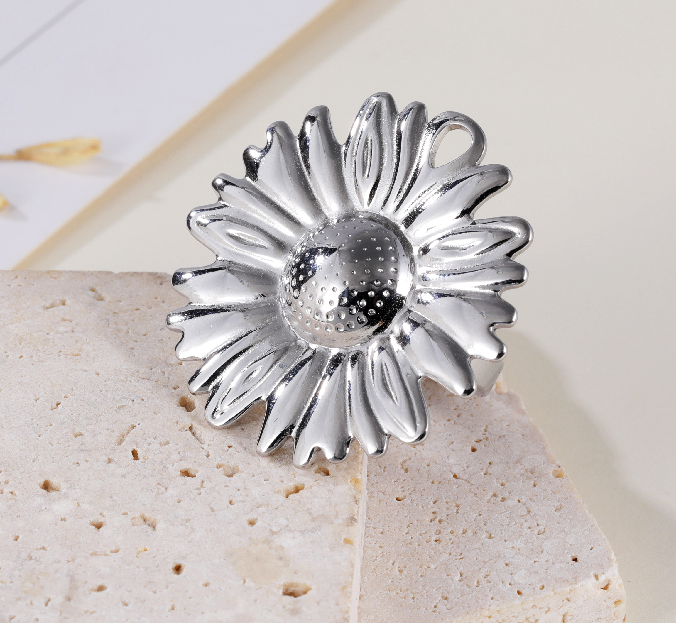 Adjustable 24K Gold Plated Stainless Steel Daisy Women's Ring | G005376-JinBaoJewerly