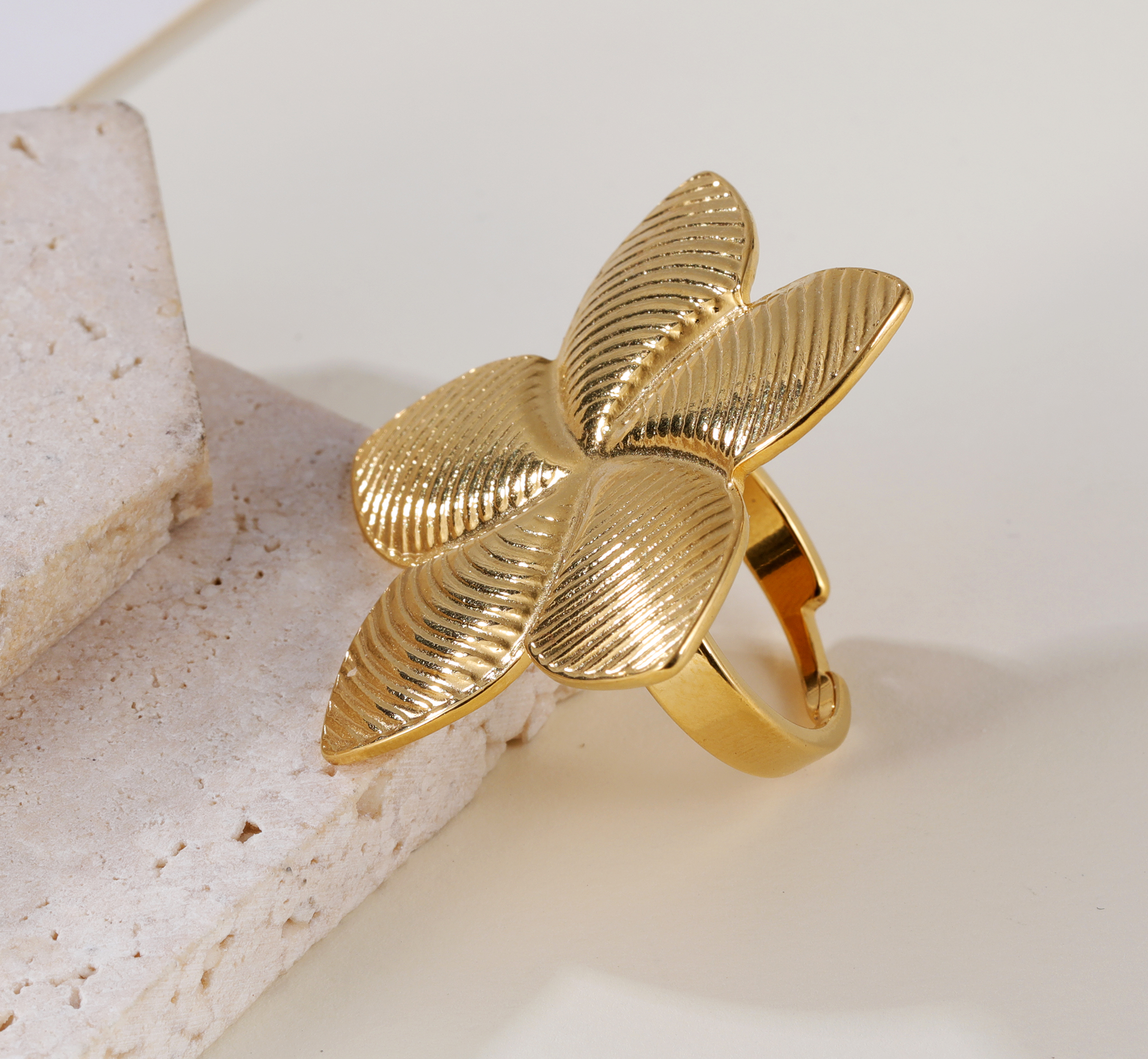 Artistic Petal Ring - Elegant Jewelry for Women | G005242-JinBaoJewerly
