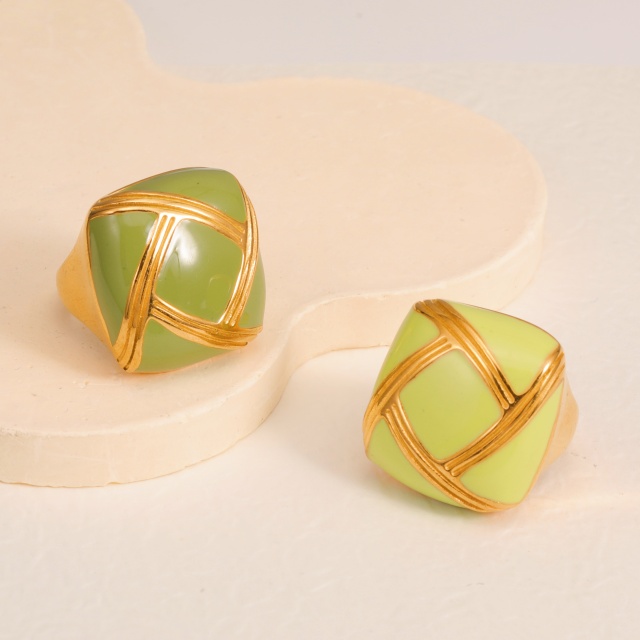 Gold-woven olive green square fashion women's ring
