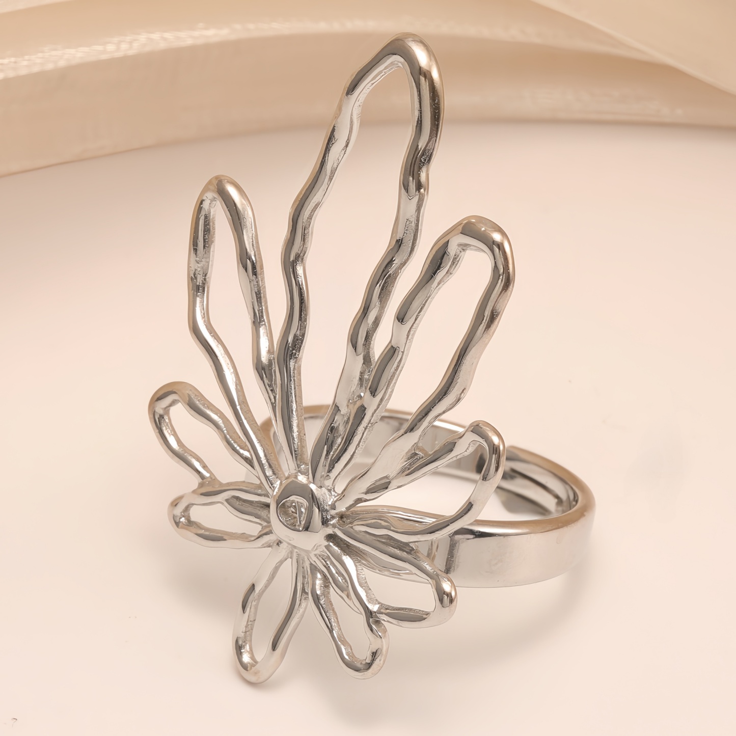Bohemian Style Daisy - inspired Stainless Steel Women's Ring丨G005898-JinBaoJewerly