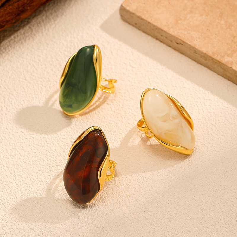 High-end inlaid gemstone titanium steel ring