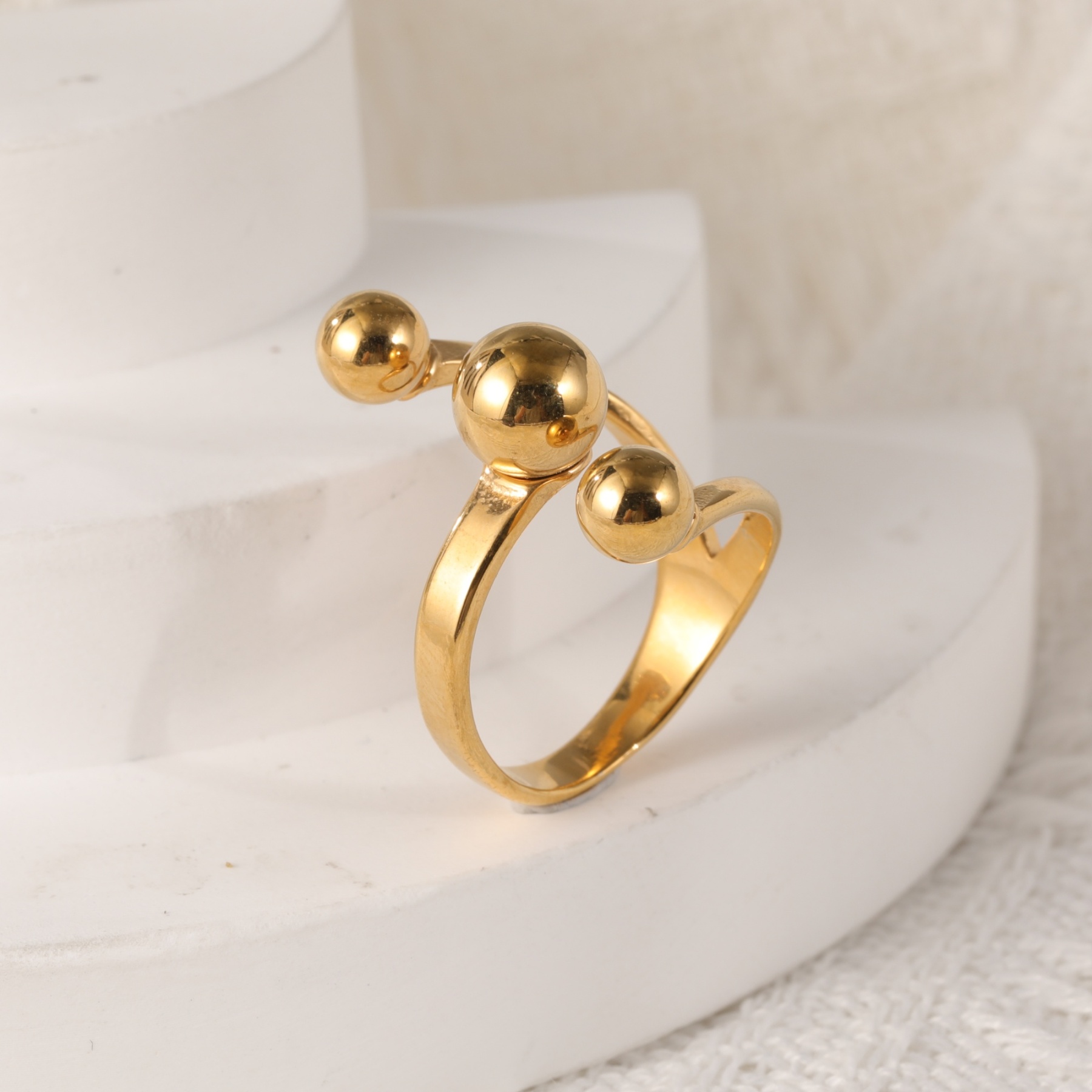 Modern Stainless Steel Cluster Waterproof Ring with Multiple Spheres Women Waterproof Ring丨G00838-JinBaoJewerly