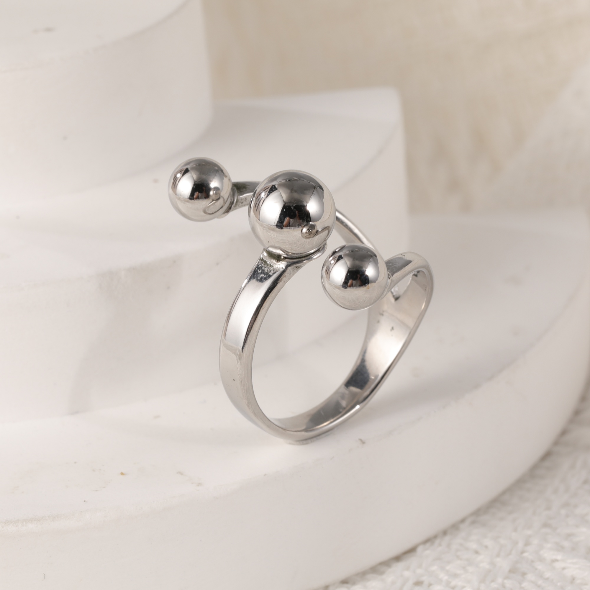 Modern Stainless Steel Cluster Waterproof Ring with Multiple Spheres Women Waterproof Ring丨G00838-JinBaoJewerly