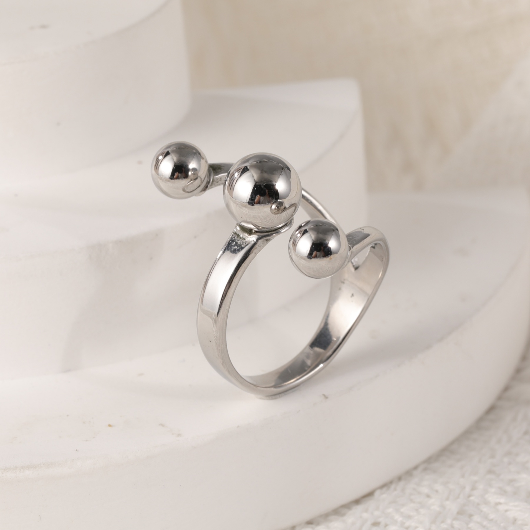 Modern Stainless Steel Cluster Waterproof Ring with Multiple Spheres Women Waterproof Ring丨G00838-JinBaoJewerly