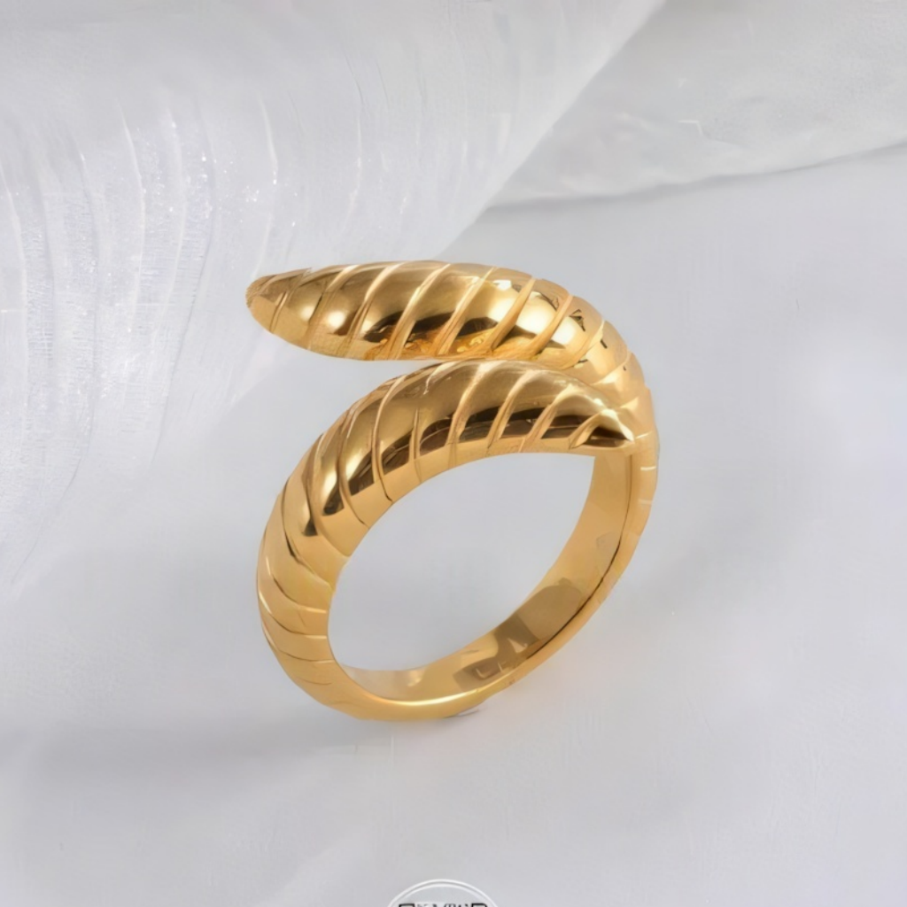 Smooth Streamlined Stainless Steel Ring Women's Simple Fashion Design-JinBaoJewerly