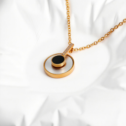 Gold Tone Layered Circle Pendant Necklace