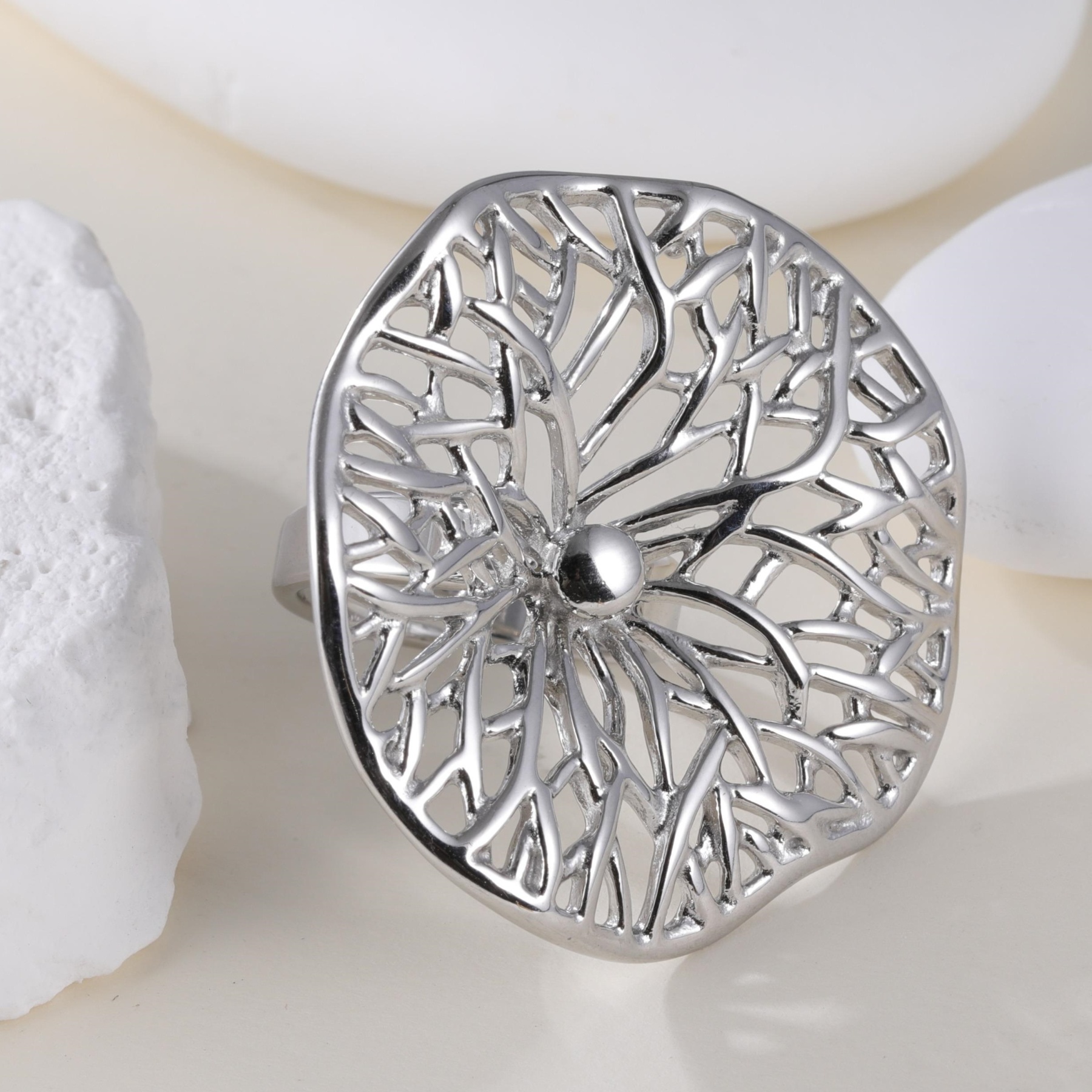 Elegant Hollow Flower Design Stainless Steel Women's Waterproof Ring丨G005935-JinBaoJewerly