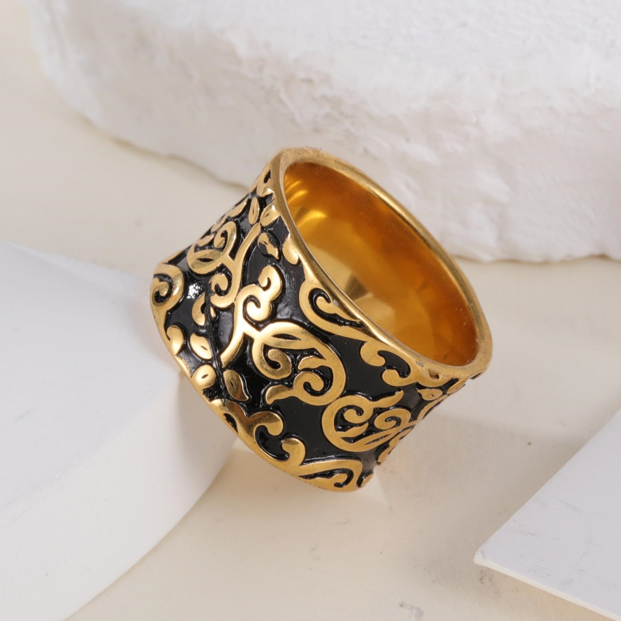Exquisite Carved Texture Black And Gold Stainless Steel Men's Ring-JinBaoJewerly