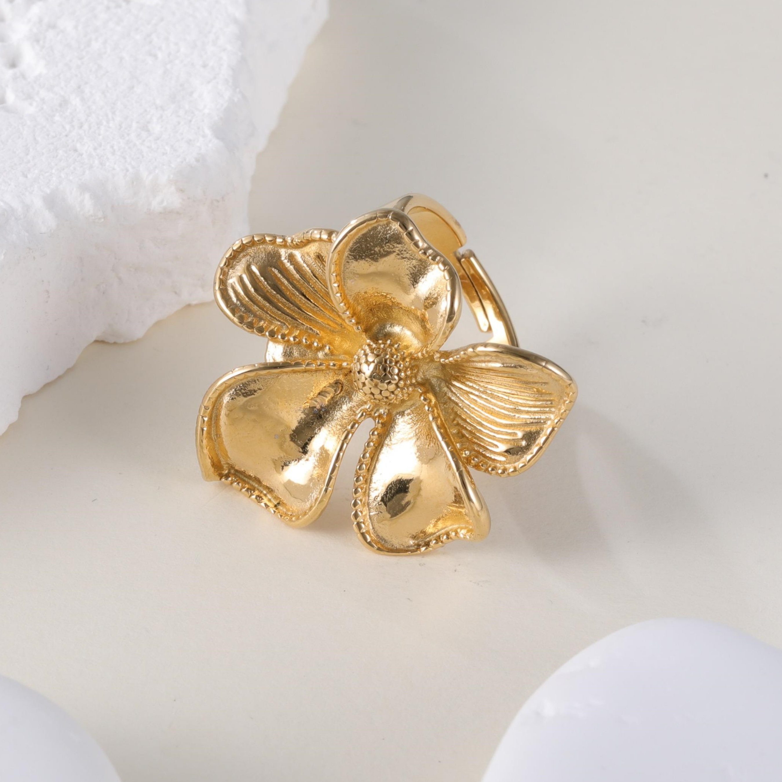 Elegant Flower Design Exquisite Female Stainless Steel Waterproof Ring丨G005765-JinBaoJewerly