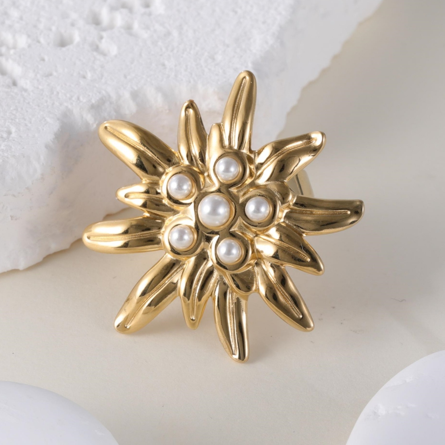 Elegant Ladies Flower Pearl Stainless Steel Ladies Waterproof Ring丨K003674-JinBaoJewerly